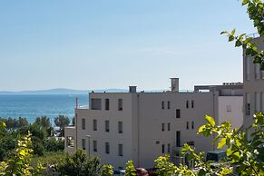 Luxury Rooms near Beach 2