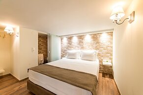 Oinoelia Luxury Suites & Residence