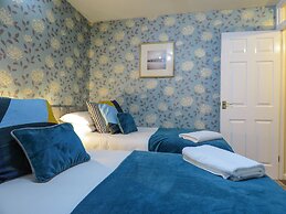 Tudors eSuites Four Bedroom House