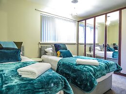 Tudors eSuites Four Bedroom House