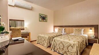 Tami Residence