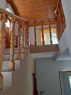 Holiday House Stipe