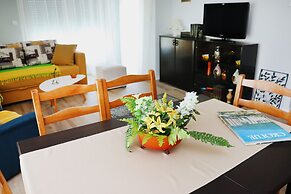 Foxxy Apartments