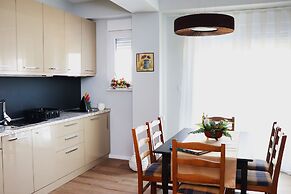 Foxxy Apartments