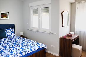 Foxxy Apartments