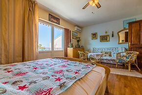 Apartments Luji