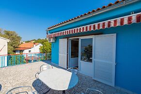Apartments Luji