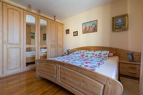 Apartments Luji