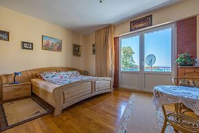 Apartments Luji