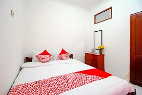 Super OYO 1788 House 24