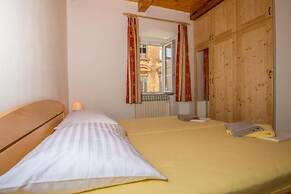 Apartments Sare