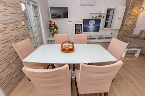 Apartments Sare