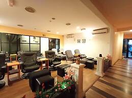 Maya Hotel