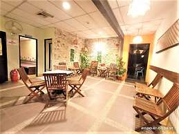 Maya Hotel