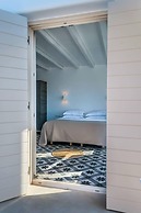 Milia Gi Suites