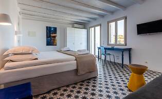 Milia Gi Suites