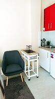 Monad Apartments Karaoli