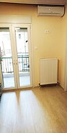 Monad Apartments Karaoli