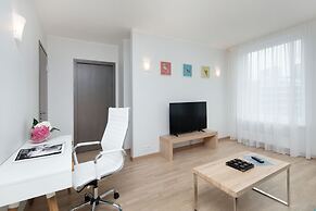 8ERA Business Executive Rotermanni Apts