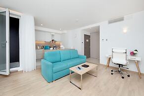 8ERA Business Executive Rotermanni Apts