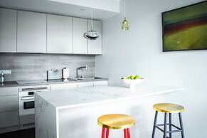 8ERA Business Executive Rotermanni Apts