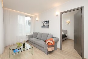 8ERA Business Executive Rotermanni Apts