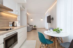8ERA Business Executive Rotermanni Apts