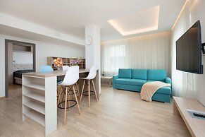 8ERA Business Executive Rotermanni Apts
