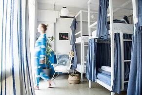 Thanasis Place Hostel