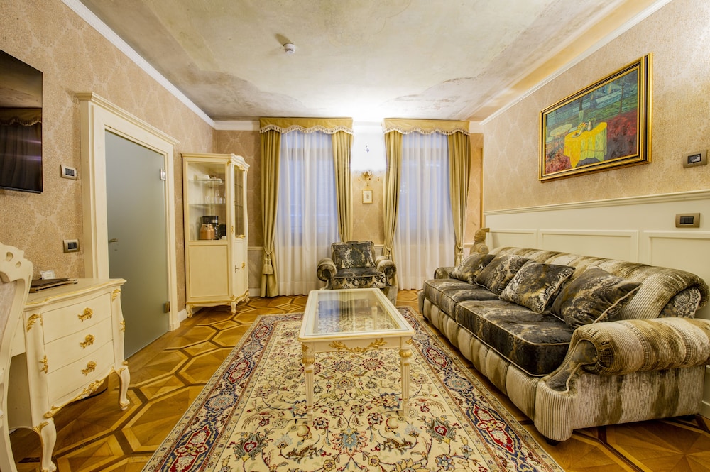 EGO’ Boutique Hotel - The Silk Road