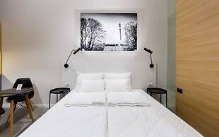 Teanna Lux Apartments