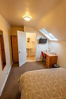 Aarondale Guest House
