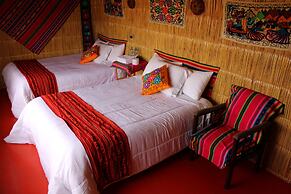 Titicaca Floating Lodge