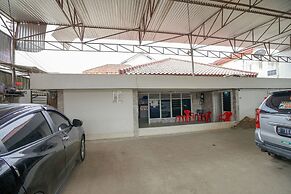 Super OYO 1868 Penginapan Sekip