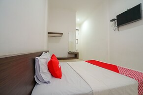Super OYO 1868 Penginapan Sekip