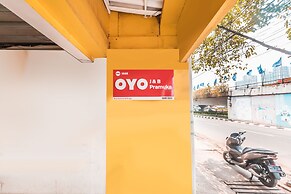 Hotel O J&b Room Pramuka