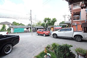OYO 689 Baan Yuyuen