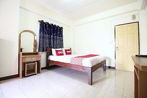 OYO 689 Baan Yuyuen