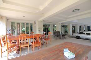 Super OYO 498 Ladawan Villa