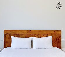 Still Hills Inn