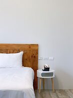 Still Hills Inn