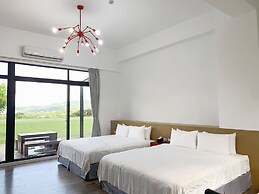 Still Hills Inn