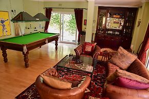 On Pinewood Guest House