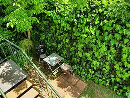 On Pinewood Guest House