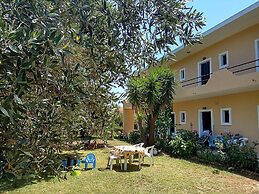 Gongis Studios