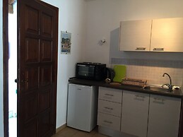 Villa Perris Studios