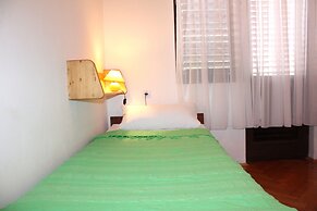 Dora Apartments