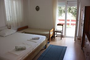 Pintar Apartment