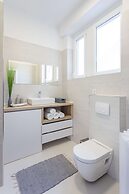 Bright and Modern Main Square Studio