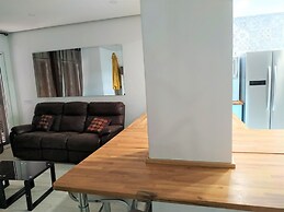 19C Avenida Beira Mar by Casas & Papéis